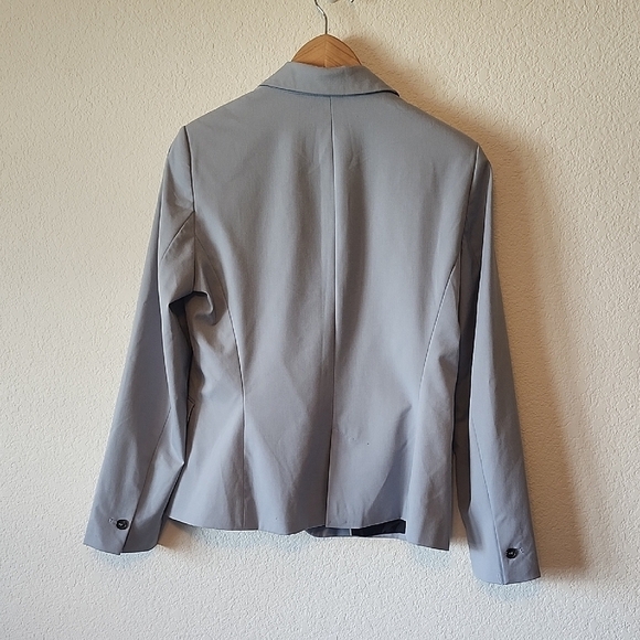 Zara Classic Lined Women's Gray Blazer with Single Button Closure Size 10 - Picture 5 of 8